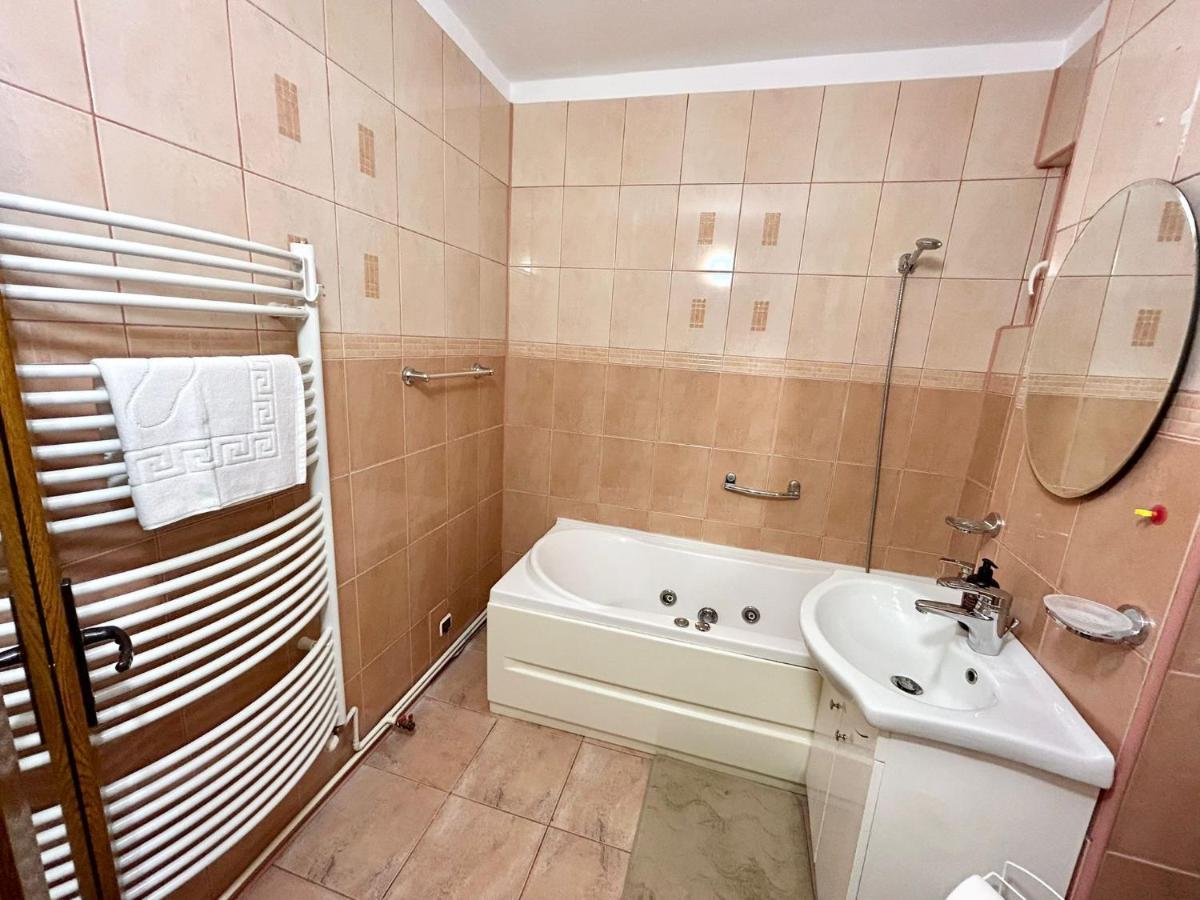 בראשוב Jad - Familiy 4 Rooms Apartment - Near Forest And Historic Center - Racadau מראה חיצוני תמונה